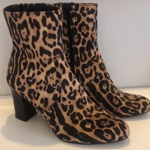 Steve Madden Leopard Print boots
